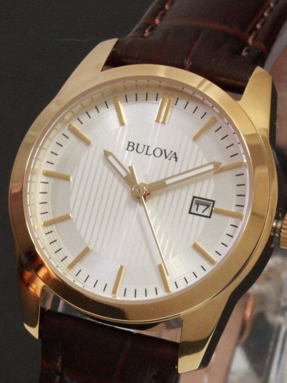 Bulova Classic Collection Ladies Dress Watch Gold Tone Textured Dial 30mm - Picture 7 of 10